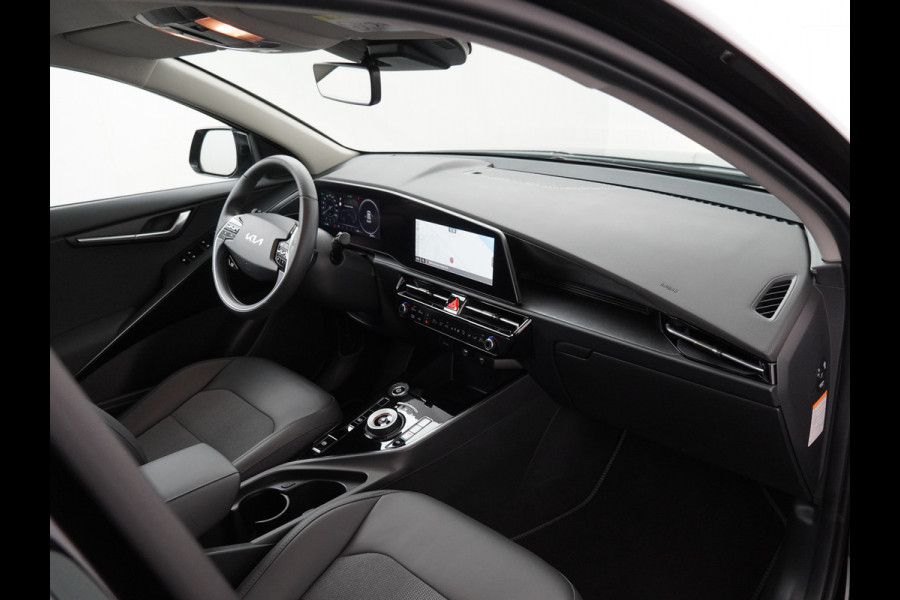 Kia Niro EV DynamicLine 64.8 kWh Airco - Apple Carplay/Android Auto - Cruise Control - Navigatie - Achteruitrijcamera - Fabrieksgarantie tot 02-2032