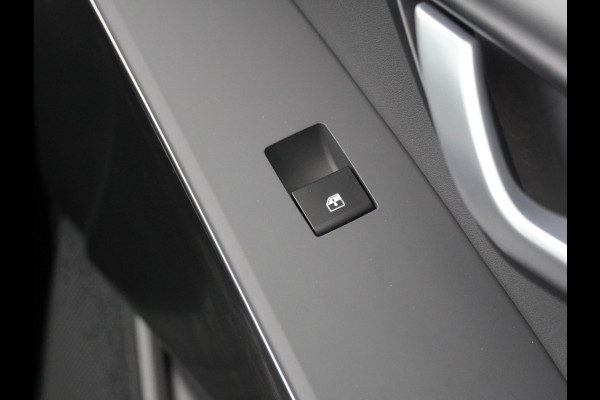 Kia Niro EV DynamicLine 64.8 kWh Airco - Apple Carplay/Android Auto - Cruise Control - Navigatie - Achteruitrijcamera - Fabrieksgarantie tot 02-2032