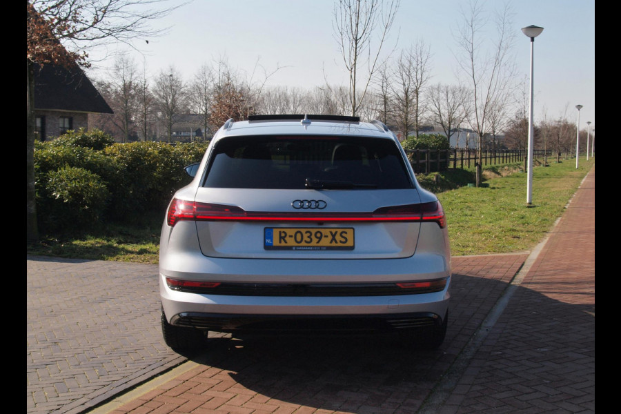 Audi e-tron 55 quattro Advanced edition Plus 95 kWh | SOH 94% | Panoramadak | Trekhaak | 21 Inch | Camera | NL-Auto