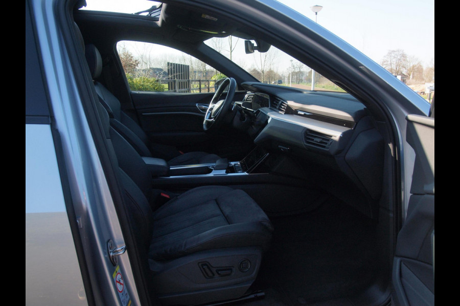 Audi e-tron 55 quattro Advanced edition Plus 95 kWh | SOH 94% | Panoramadak | Trekhaak | 21 Inch | Camera | NL-Auto