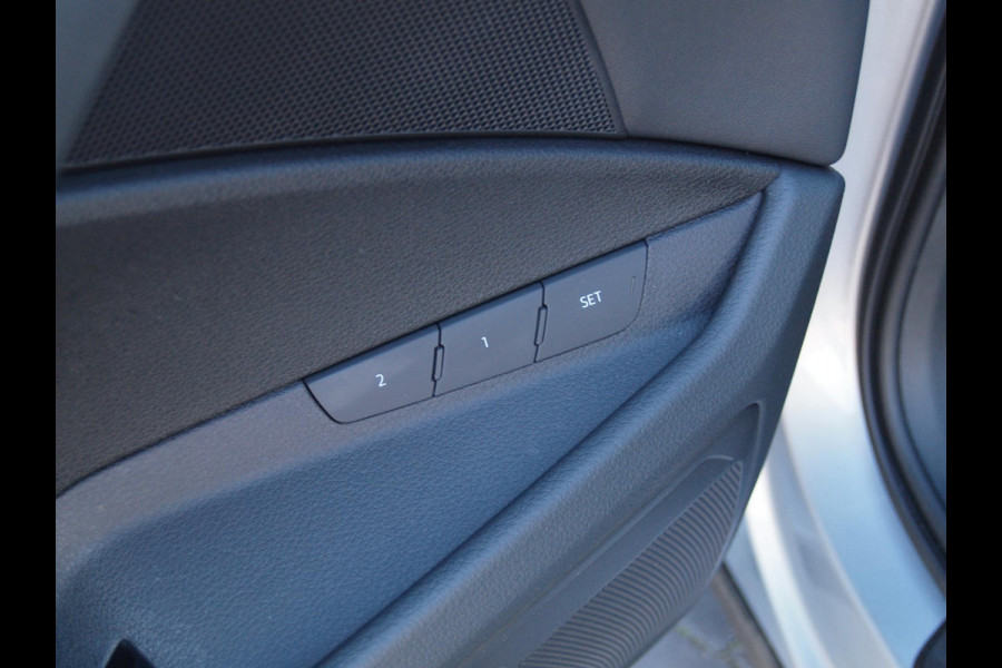 Audi e-tron 55 quattro Advanced edition Plus 95 kWh | SOH 94% | Panoramadak | Trekhaak | 21 Inch | Camera | NL-Auto