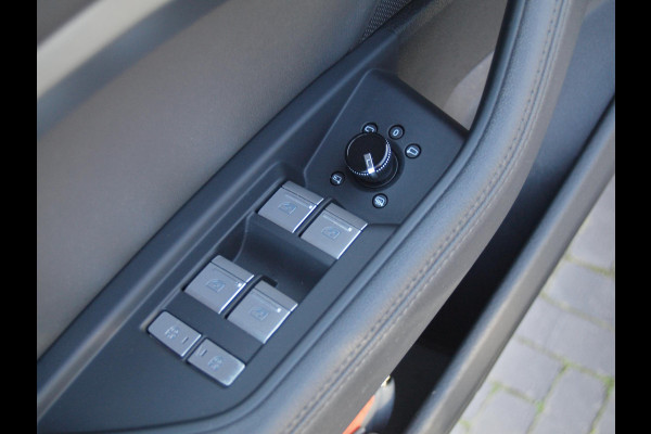 Audi e-tron 55 quattro Advanced edition Plus 95 kWh | SOH 94% | Panoramadak | Trekhaak | 21 Inch | Camera | NL-Auto