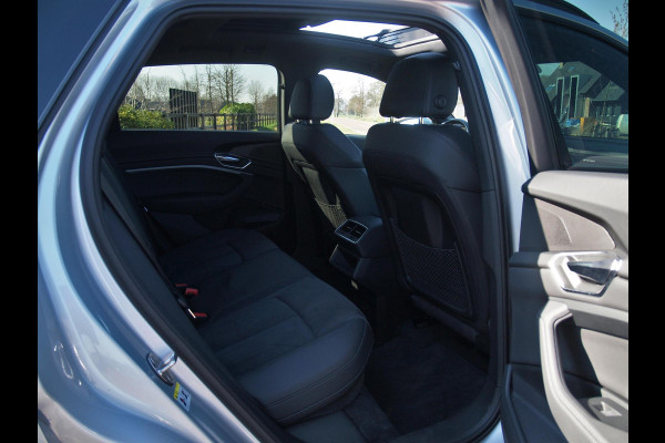 Audi e-tron 55 quattro Advanced edition Plus 95 kWh | SOH 94% | Panoramadak | Trekhaak | 21 Inch | Camera | NL-Auto