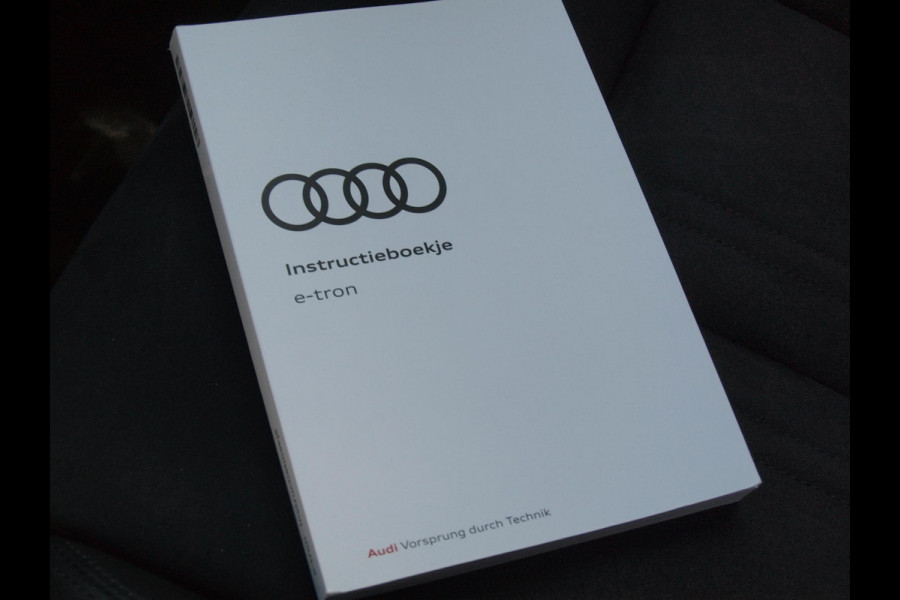 Audi e-tron 55 quattro Advanced edition Plus 95 kWh | SOH 94% | Panoramadak | Trekhaak | 21 Inch | Camera | NL-Auto