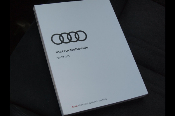 Audi e-tron 55 quattro Advanced edition Plus 95 kWh | SOH 94% | Panoramadak | Trekhaak | 21 Inch | Camera | NL-Auto