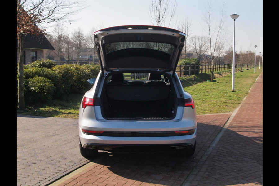 Audi e-tron 55 quattro Advanced edition Plus 95 kWh | SOH 94% | Panoramadak | Trekhaak | 21 Inch | Camera | NL-Auto