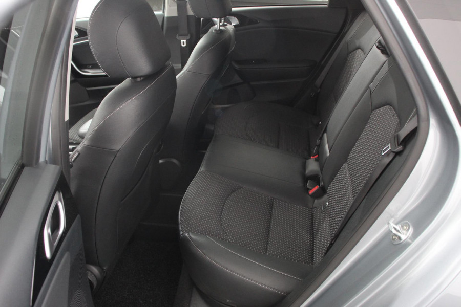 Kia Ceed Sportswagon 1.4 T-GDi Automaat DynamicLine | Panoramadak | Adaptive Cruise Control | Lane Assist | Camera | Stoel/Stuurverwarming | Apple Carplay/Android Auto | JBL Soundsystem | Navigatie |
