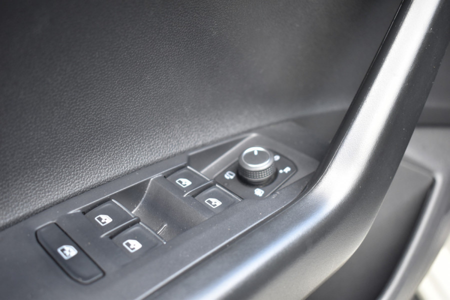 Volkswagen Polo 2.0 TSI GTI TSI 210PK DSG GTI-SPORT LED/CARPLAY/PDC FABRIEKS GARANTIE