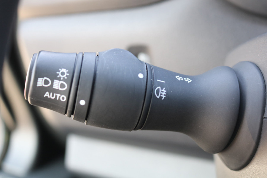 Renault Master 2.3 dCi 145pk Euro 6 Bakwagen met Laadklep (Wordt verwacht)