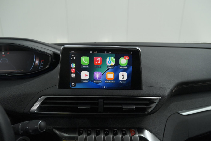 Peugeot 5008 PureTech 130 EAT8 GT Line | 7 Zitplaatsen | Trekhaak | Stoelverwarming | Apple Carplay