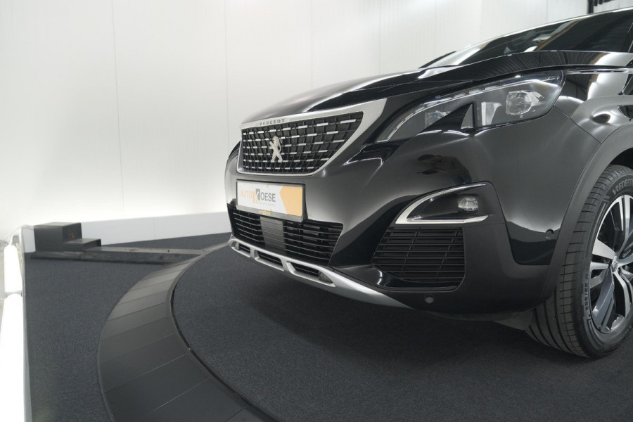 Peugeot 5008 PureTech 130 EAT8 GT Line | 7 Zitplaatsen | Trekhaak | Stoelverwarming | Apple Carplay