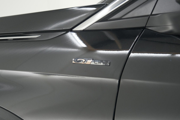 Peugeot 5008 PureTech 130 EAT8 GT Line | 7 Zitplaatsen | Trekhaak | Stoelverwarming | Apple Carplay