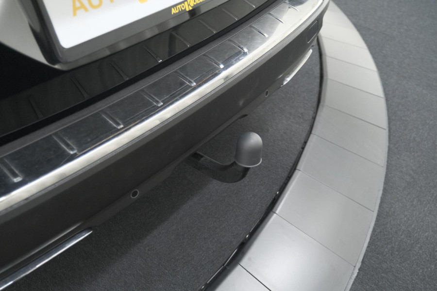 Peugeot 5008 PureTech 130 EAT8 GT Line | 7 Zitplaatsen | Trekhaak | Stoelverwarming | Apple Carplay