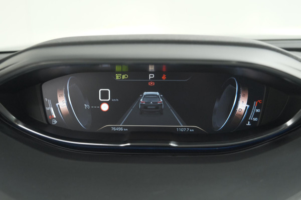 Peugeot 5008 PureTech 130 EAT8 GT Line | 7 Zitplaatsen | Trekhaak | Stoelverwarming | Apple Carplay