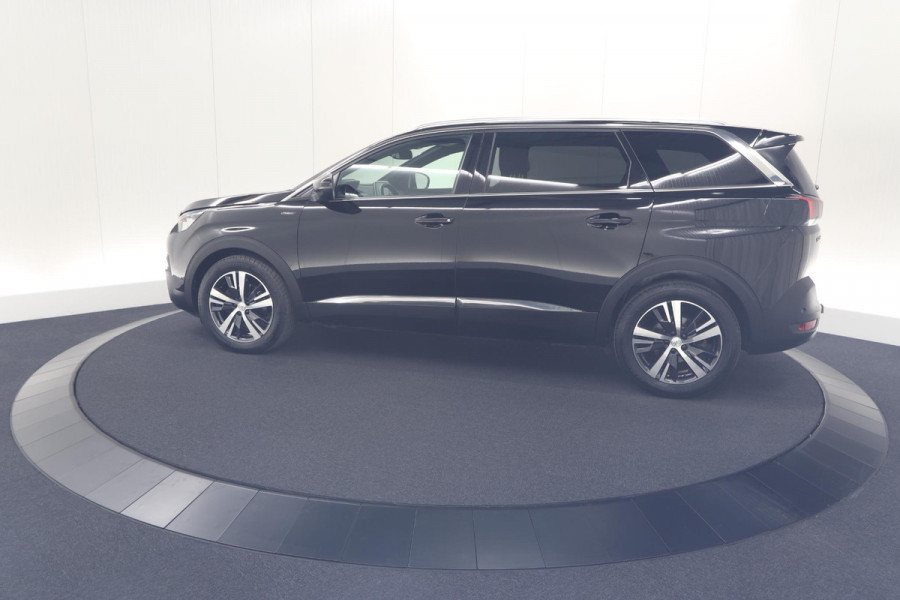 Peugeot 5008 PureTech 130 EAT8 GT Line | 7 Zitplaatsen | Trekhaak | Stoelverwarming | Apple Carplay