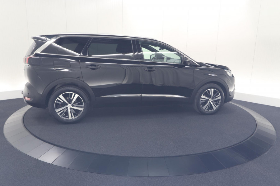 Peugeot 5008 PureTech 130 EAT8 GT Line | 7 Zitplaatsen | Trekhaak | Stoelverwarming | Apple Carplay