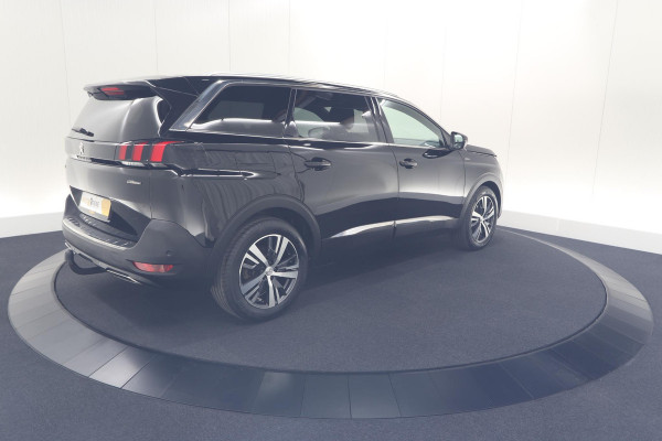 Peugeot 5008 PureTech 130 EAT8 GT Line | 7 Zitplaatsen | Trekhaak | Stoelverwarming | Apple Carplay