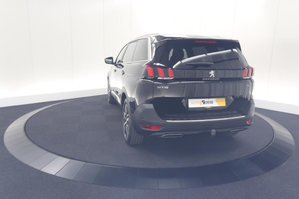Peugeot 5008 PureTech 130 EAT8 GT Line | 7 Zitplaatsen | Trekhaak | Stoelverwarming | Apple Carplay