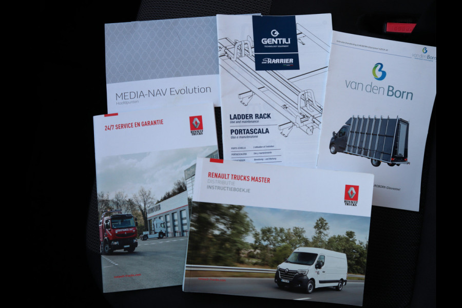 Renault Master 2.3 dCi 150pk Euro 6 L2H2 - Glasresteel v.d. Born - Resteel - Traplader - Trekhaak