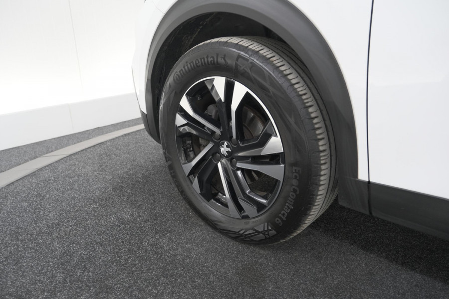 Peugeot 2008 PureTech 130 EAT8 Allure | Parkeersensoren | Navigatie | Apple Carplay | Climate Control