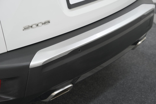 Peugeot 2008 PureTech 130 EAT8 Allure | Parkeersensoren | Navigatie | Apple Carplay | Climate Control