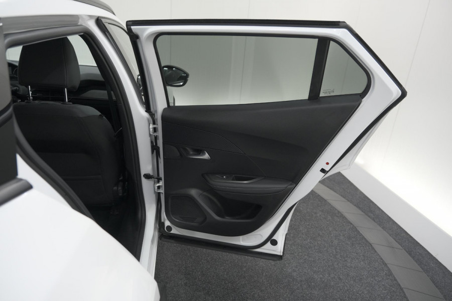 Peugeot 2008 PureTech 130 EAT8 Allure | Parkeersensoren | Navigatie | Apple Carplay | Climate Control