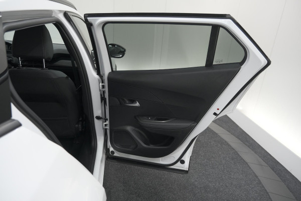 Peugeot 2008 PureTech 130 EAT8 Allure | Parkeersensoren | Navigatie | Apple Carplay | Climate Control