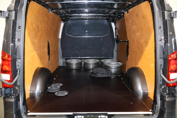 Mercedes-Benz eVito 112 L3 60 kWh Spoilerpakket