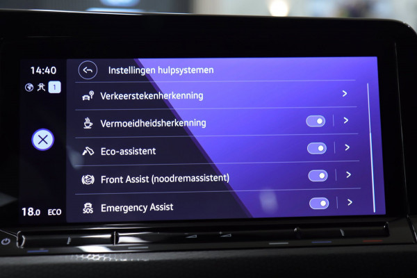 Volkswagen Golf 1.4 eHybrid GTE /PANO/IQLIGHT/CAM/CARPLAY/ACC/LANE ASSIST/STOELVERWARMING/STERRENHEMEL/VOL