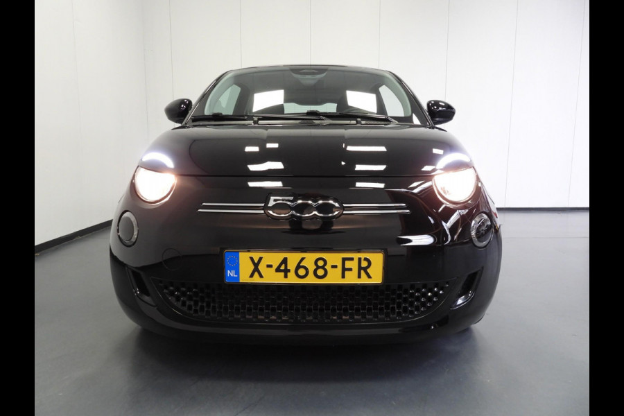 Fiat 500E Urban 42 kWh NAVI-APP/CLIMA/CRUISE!