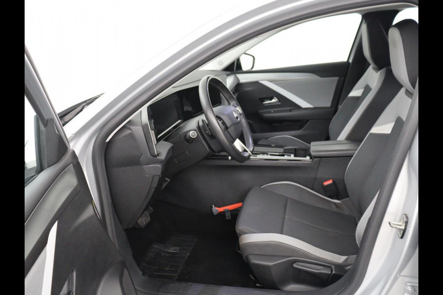 Opel Astra 1.6 Turbo Hybrid | Origineel NL | Adaptive cruise | Carplay | Parkeerhulp | Climate control | Digital Cockpit | Bluetooth | Full LED | PHEV | Plug In