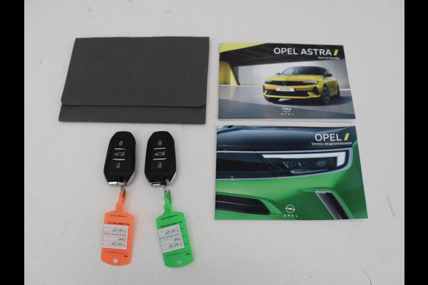 Opel Astra 1.6 Turbo Hybrid | Origineel NL | Adaptive cruise | Carplay | Parkeerhulp | Climate control | Digital Cockpit | Bluetooth | Full LED | PHEV | Plug In