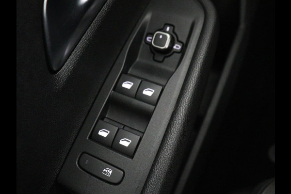 Opel Astra 1.6 Turbo Hybrid | Origineel NL | Adaptive cruise | Carplay | Parkeerhulp | Climate control | Digital Cockpit | Bluetooth | Full LED | PHEV | Plug In