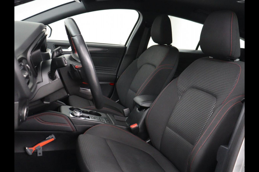 Ford Focus 1.5 EcoBoost ST Line | Stoelverwarming | Adaptive cruise | Camera | B&O Sound | Caplay | Keyless | Full LED | Park Assist | Climate control | Dodehoek detectie | Stuurverwarming