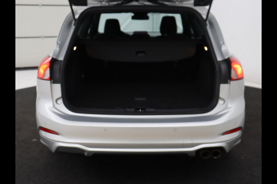 Ford Focus 1.5 EcoBoost ST Line | Stoelverwarming | Adaptive cruise | Camera | B&O Sound | Caplay | Keyless | Full LED | Park Assist | Climate control | Dodehoek detectie | Stuurverwarming