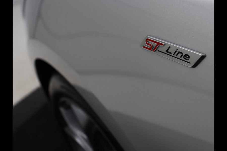 Ford Focus 1.5 EcoBoost ST Line | Stoelverwarming | Adaptive cruise | Camera | B&O Sound | Caplay | Keyless | Full LED | Park Assist | Climate control | Dodehoek detectie | Stuurverwarming