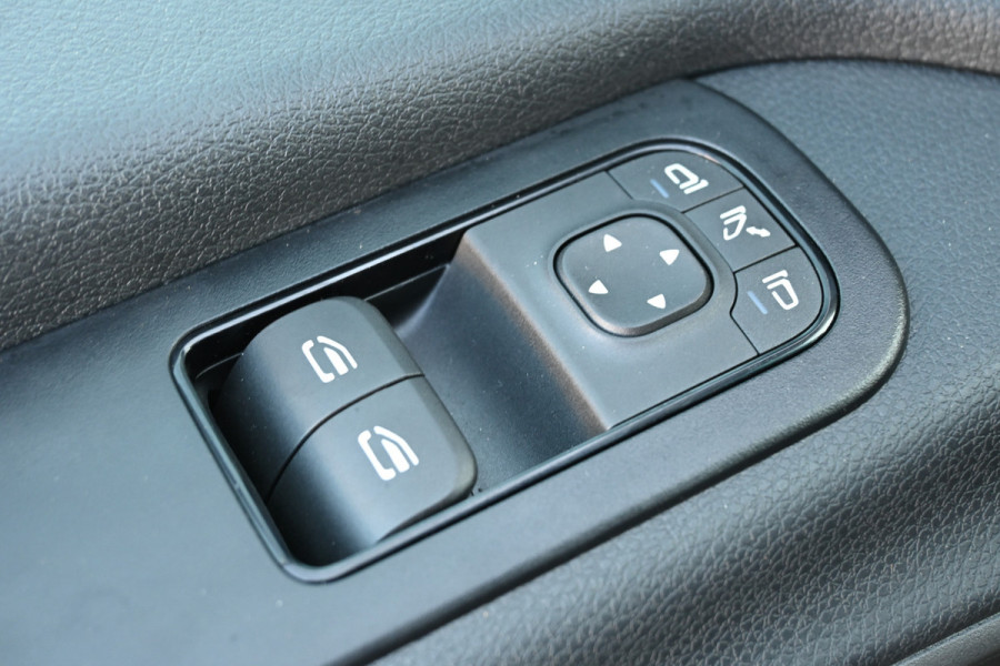 Mercedes-Benz Sprinter 317 CDI L2H2 Pro LED, Geveerde stoel, Climate controle, Navigatie, Smartphone integratie pakket