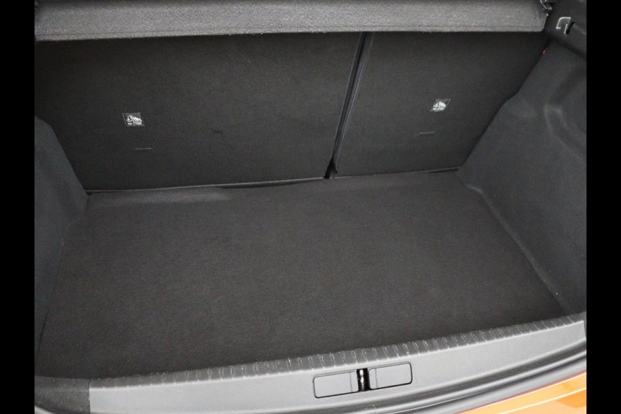 Opel CORSA-E GS Line 50 kWh | 3 Fase | Camera | Carplay | Dodehoek detectie | Cruise control | Full LED | Climate control | Park Assist