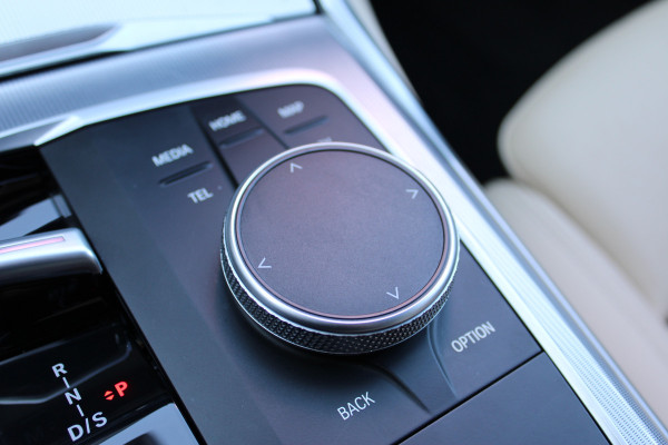 BMW 3 Serie Touring 330e M Sport | Adaptieve cruise | Leder | 360 Camera |