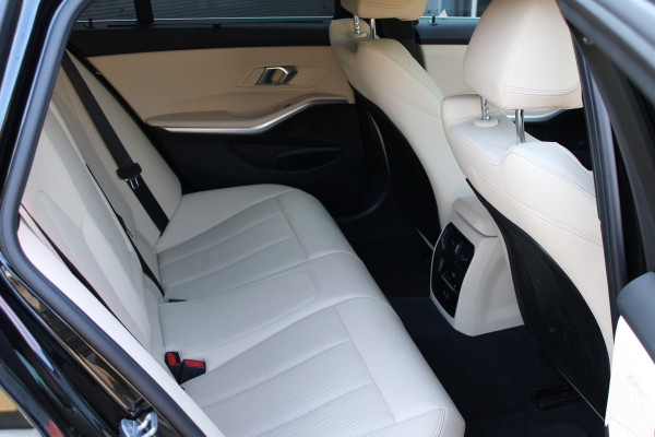 BMW 3 Serie Touring 330e M Sport | Adaptieve cruise | Leder | 360 Camera |