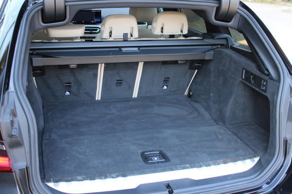 BMW 3 Serie Touring 330e M Sport | Adaptieve cruise | Leder | 360 Camera |