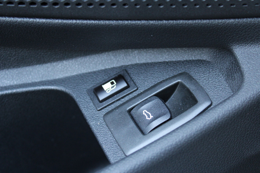 BMW 3 Serie Touring 330e M Sport | Adaptieve cruise | Leder | 360 Camera |