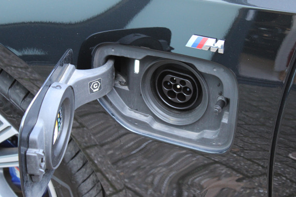 BMW 3 Serie Touring 330e M Sport | Adaptieve cruise | Leder | 360 Camera |