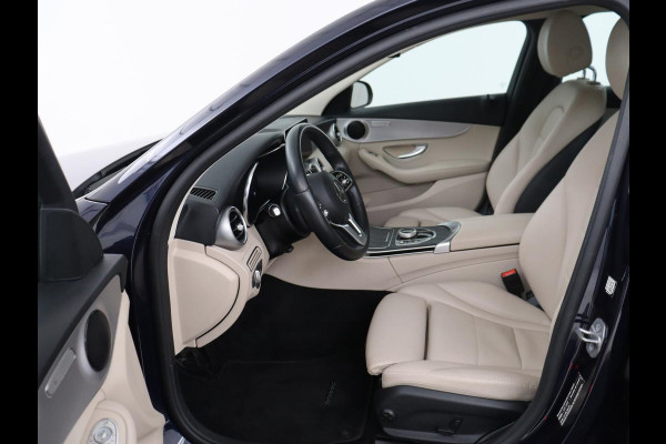 Mercedes-Benz C-Klasse 300e Business Solution Luxury | Leder | Stoelverwarming | Camera | Digital Cockpit | Park Assist | Navigatie | Full LED | Cruise control | Bluetooth | Climate control | PHEV | Plug In