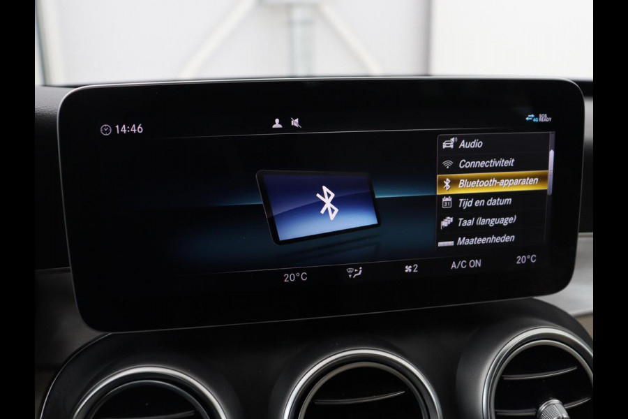 Mercedes-Benz C-Klasse 300e Business Solution Luxury | Leder | Stoelverwarming | Camera | Digital Cockpit | Park Assist | Navigatie | Full LED | Cruise control | Bluetooth | Climate control | PHEV | Plug In