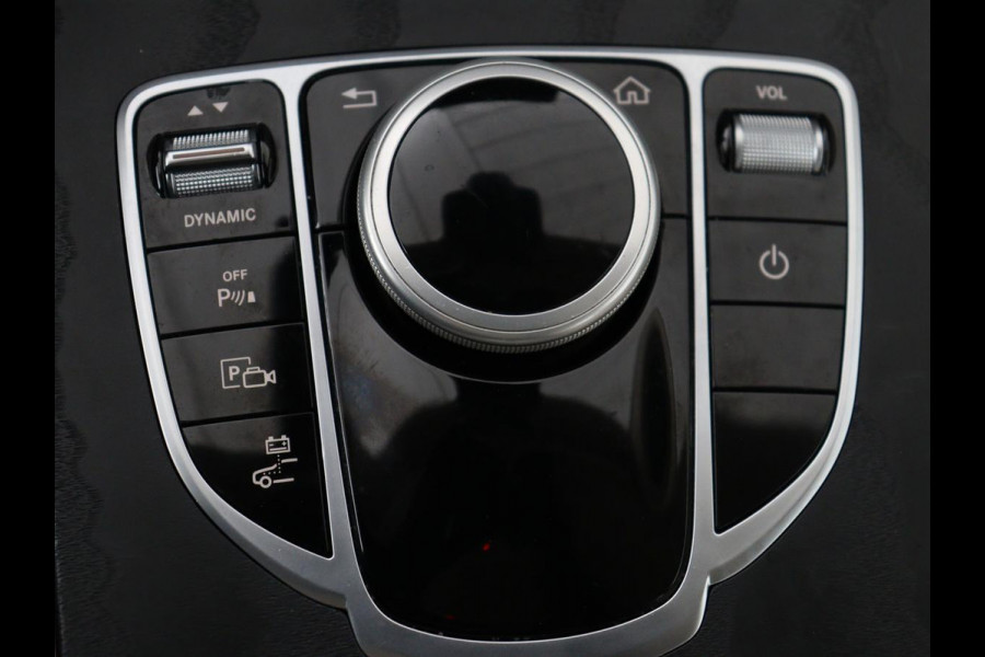 Mercedes-Benz C-Klasse 300e Business Solution Luxury | Leder | Stoelverwarming | Camera | Digital Cockpit | Park Assist | Navigatie | Full LED | Cruise control | Bluetooth | Climate control | PHEV | Plug In