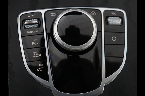 Mercedes-Benz C-Klasse 300e Business Solution Luxury | Leder | Stoelverwarming | Camera | Digital Cockpit | Park Assist | Navigatie | Full LED | Cruise control | Bluetooth | Climate control | PHEV | Plug In