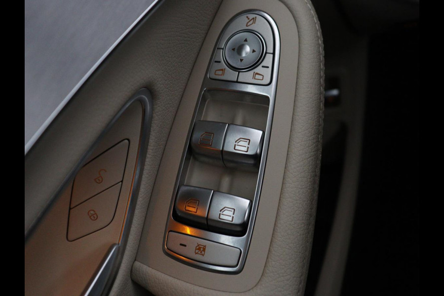 Mercedes-Benz C-Klasse 300e Business Solution Luxury | Leder | Stoelverwarming | Camera | Digital Cockpit | Park Assist | Navigatie | Full LED | Cruise control | Bluetooth | Climate control | PHEV | Plug In
