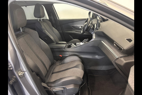 Peugeot 5008 1.2 Aut. PureTech Allure Pack 7-Persoons Navi Carplay Virtual Cockpit Adaptive Cruise Control PDC VA+Camera 18" LM Velgen Half leder