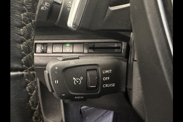 Peugeot 5008 1.2 Aut. PureTech Allure Pack 7-Persoons Navi Carplay Virtual Cockpit Adaptive Cruise Control PDC VA+Camera 18" LM Velgen Half leder